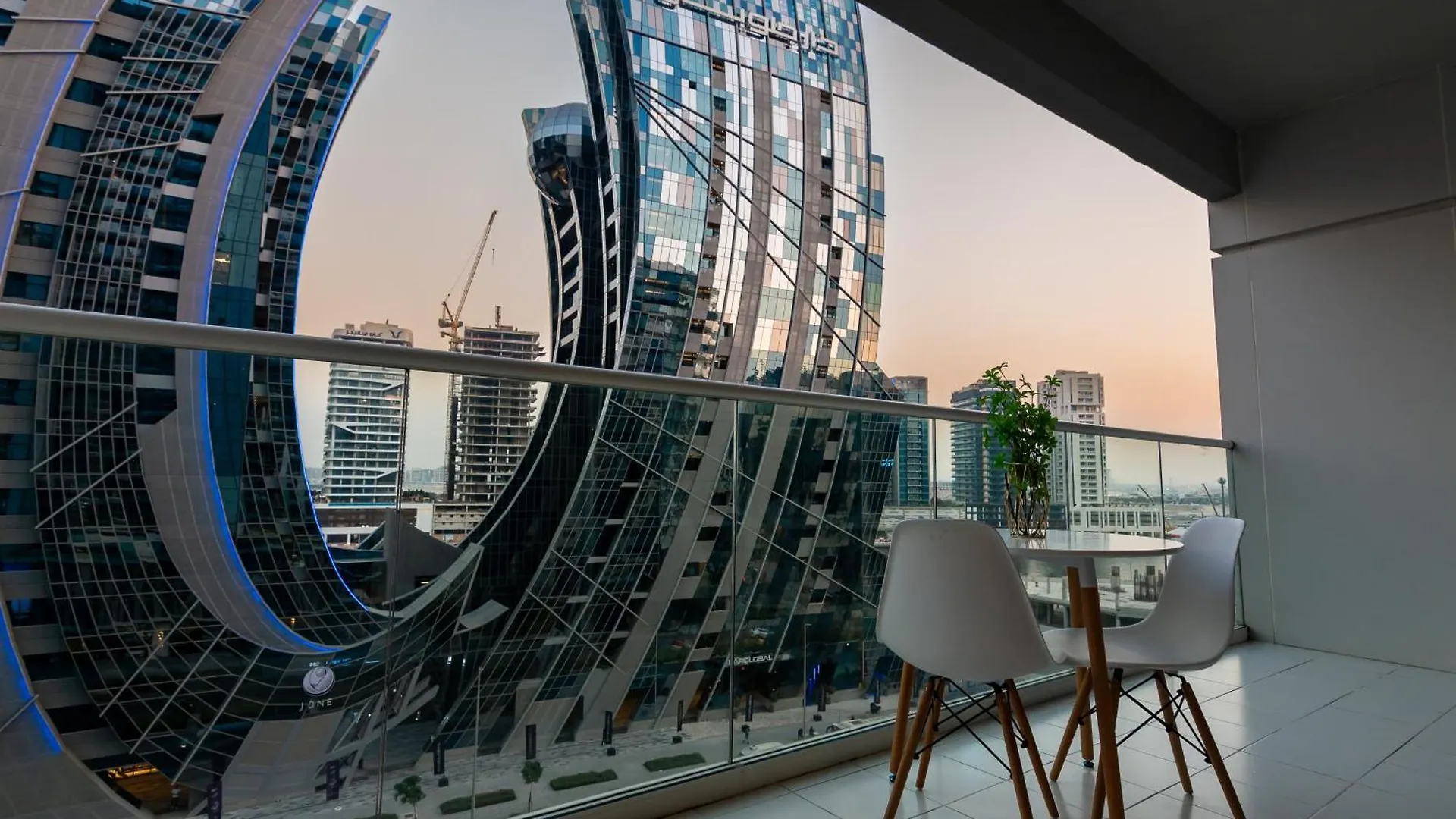 Vera Residence 1 Bedroom Apartment - Business Bay Dubai